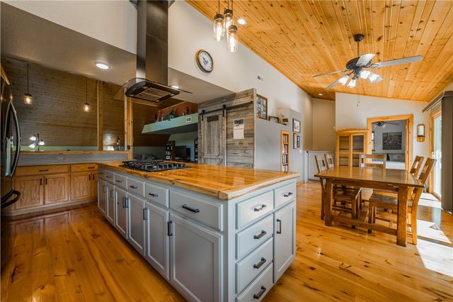 8252 Larue Road, Rogers, AR 72756