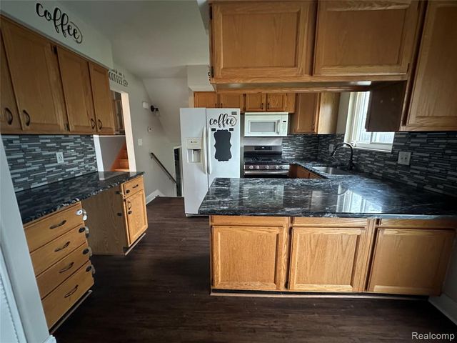 11119 Dudley Street, Taylor, MI 48180