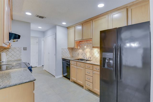 309 Sunnyview Drive, Mansfield, TX 76063