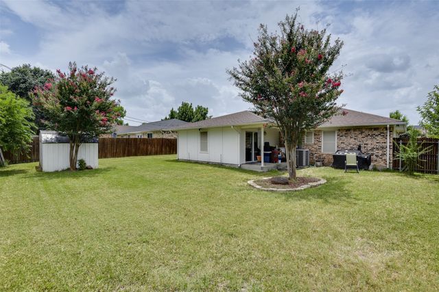 309 Sunnyview Drive, Mansfield, TX 76063
