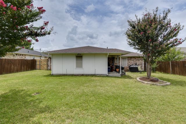 309 Sunnyview Drive, Mansfield, TX 76063