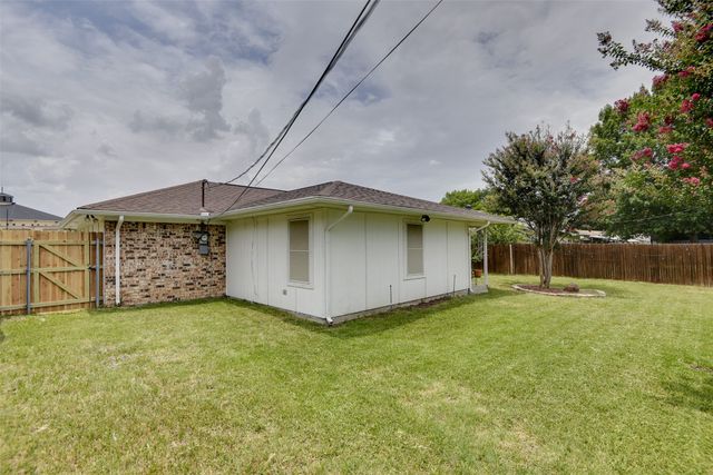 309 Sunnyview Drive, Mansfield, TX 76063