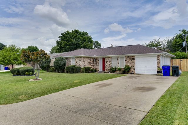 309 Sunnyview Drive, Mansfield, TX 76063