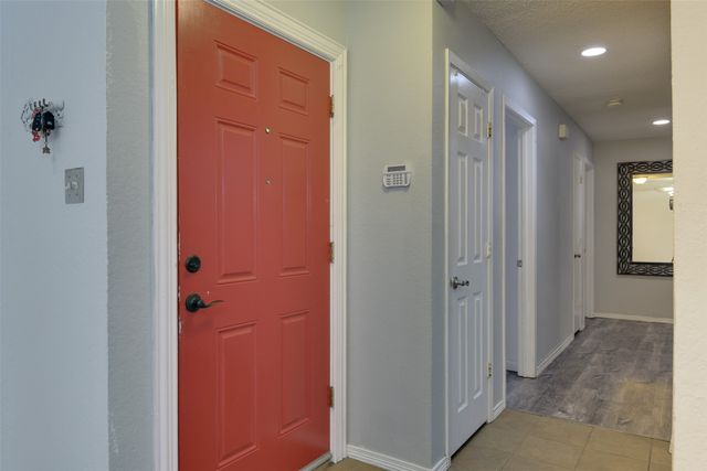 309 Sunnyview Drive, Mansfield, TX 76063