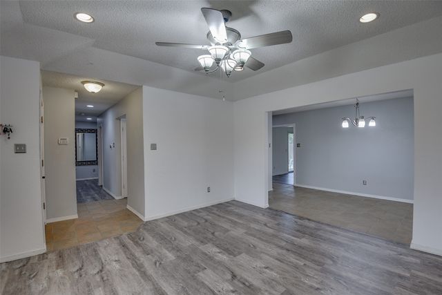 309 Sunnyview Drive, Mansfield, TX 76063