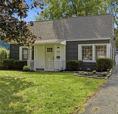330 Inwood Boulevard, Avon Lake, OH 44012
