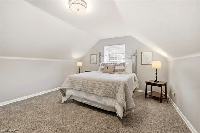 330 Inwood Boulevard, Avon Lake, OH 44012