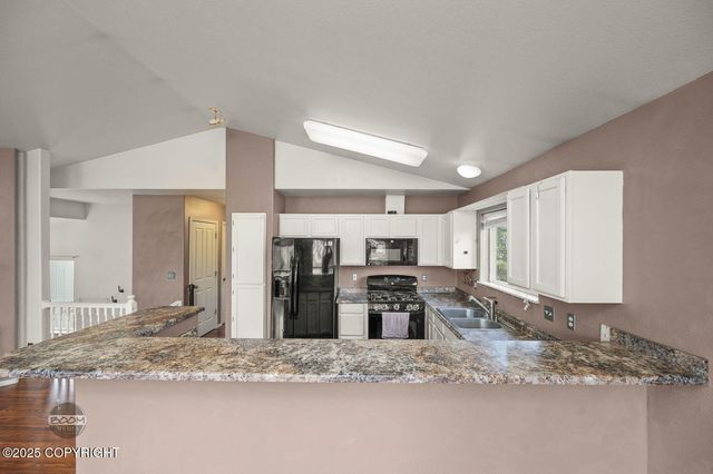 3933 Sycamore Loop, Anchorage, AK 99504