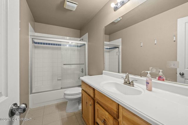 3933 Sycamore Loop, Anchorage, AK 99504