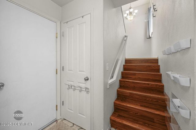 3933 Sycamore Loop, Anchorage, AK 99504