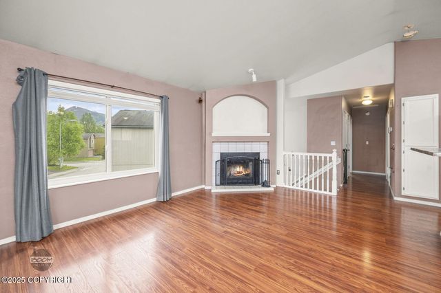 3933 Sycamore Loop, Anchorage, AK 99504