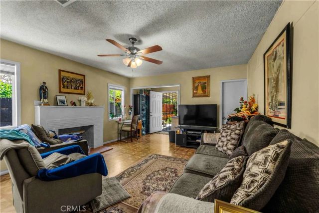 1508 E Queensdale, Compton, CA 90221