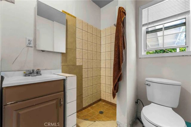 1508 E Queensdale, Compton, CA 90221