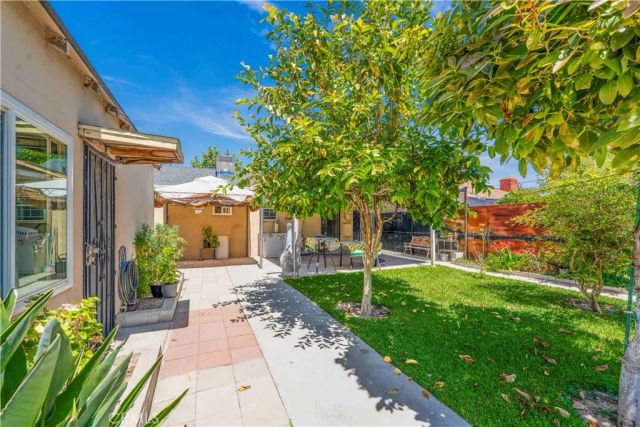 1508 E Queensdale, Compton, CA 90221