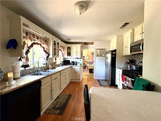 1508 E Queensdale, Compton, CA 90221