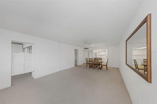 4550 COVE CIRCLE 207, St Petersburg, FL 33708