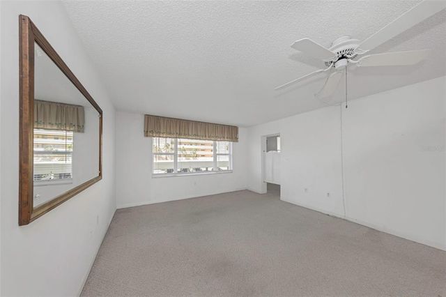 4550 COVE CIRCLE 207, St Petersburg, FL 33708