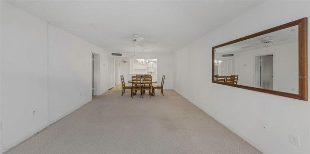 4550 COVE CIRCLE 207, St Petersburg, FL 33708
