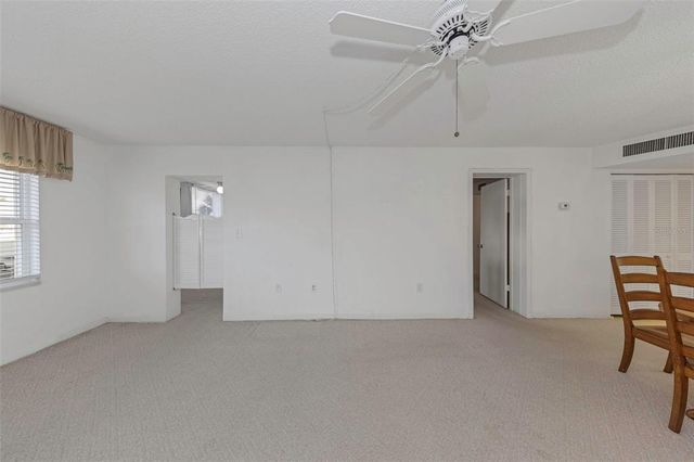 4550 COVE CIRCLE 207, St Petersburg, FL 33708