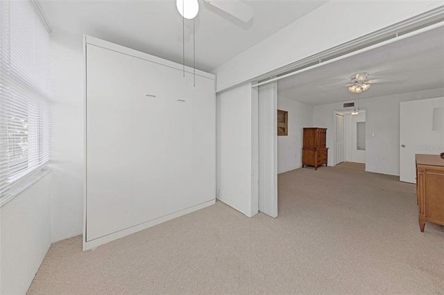 4550 COVE CIRCLE 207, St Petersburg, FL 33708