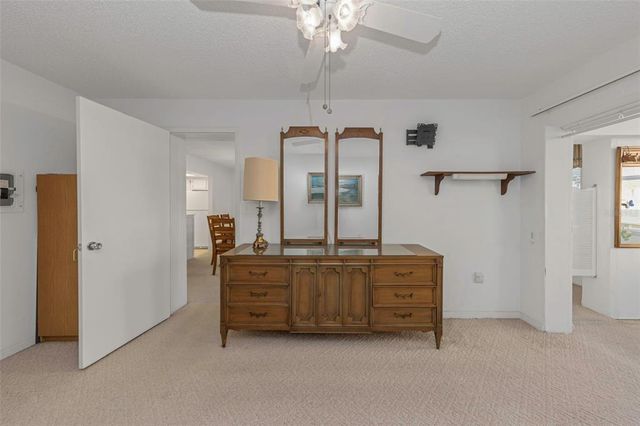 4550 COVE CIRCLE 207, St Petersburg, FL 33708
