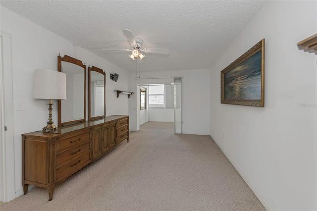 4550 COVE CIRCLE 207, St Petersburg, FL 33708