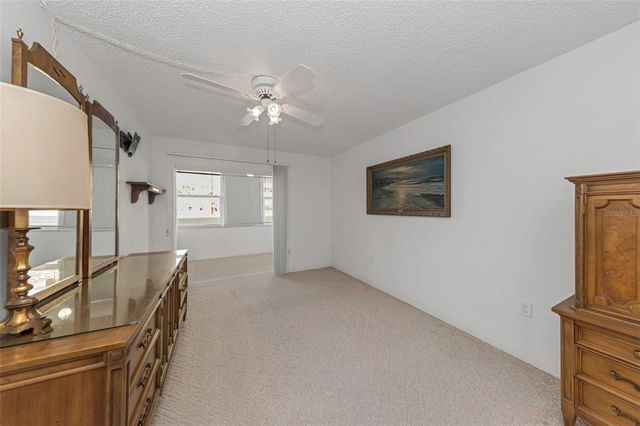 4550 COVE CIRCLE 207, St Petersburg, FL 33708