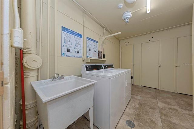 4550 COVE CIRCLE 207, St Petersburg, FL 33708