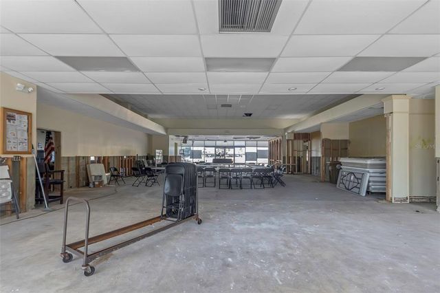 4550 COVE CIRCLE 207, St Petersburg, FL 33708
