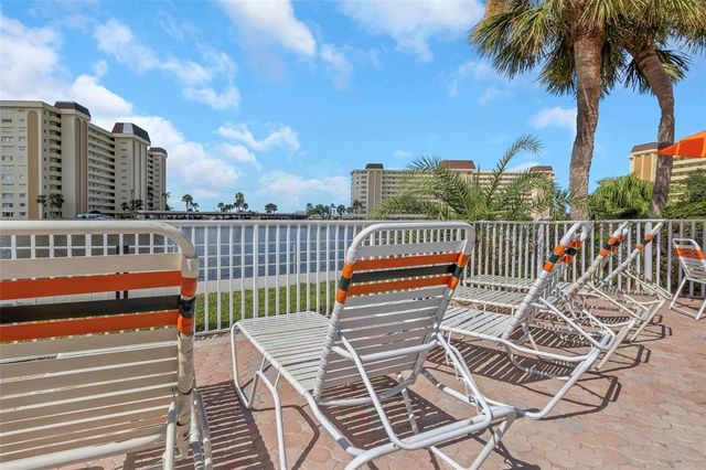 4550 COVE CIRCLE 207, St Petersburg, FL 33708