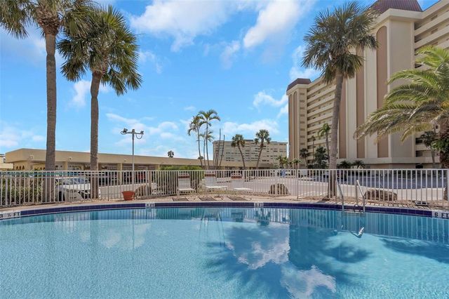4550 COVE CIRCLE 207, St Petersburg, FL 33708