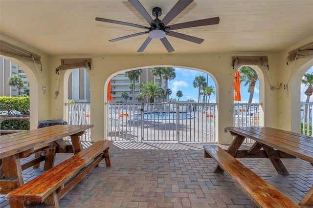 4550 COVE CIRCLE 207, St Petersburg, FL 33708
