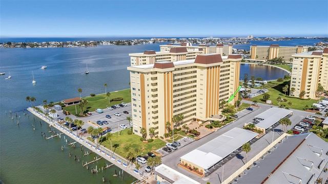 4550 COVE CIRCLE 207, St Petersburg, FL 33708