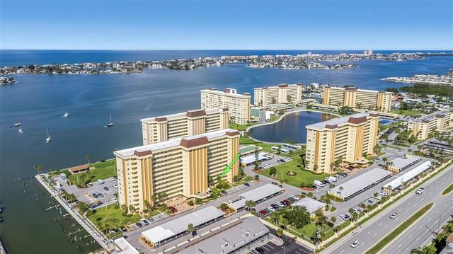 4550 COVE CIRCLE 207, St Petersburg, FL 33708
