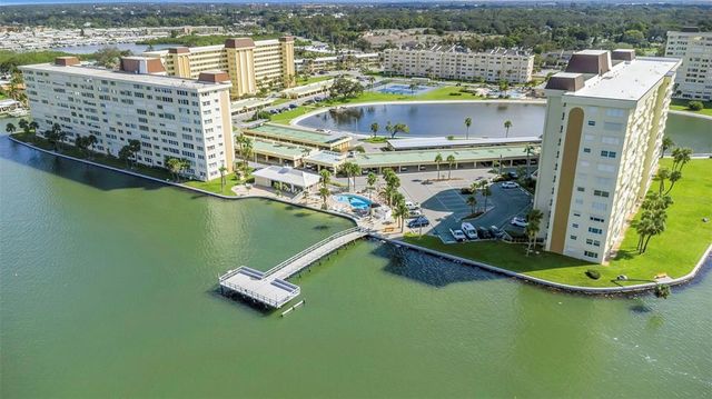 4550 COVE CIRCLE 207, St Petersburg, FL 33708