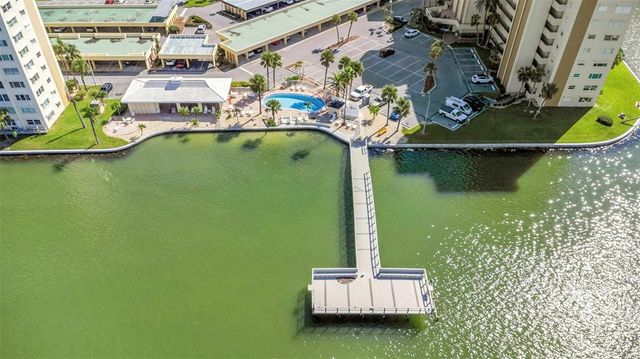 4550 COVE CIRCLE 207, St Petersburg, FL 33708