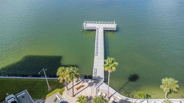 4550 COVE CIRCLE 207, St Petersburg, FL 33708