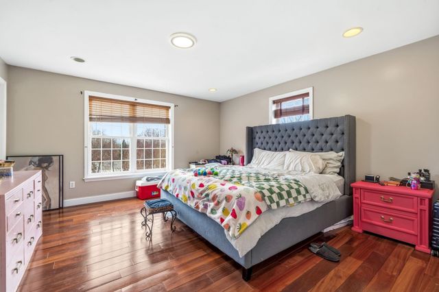 160 S Elm Street, Manchester, NH 03103