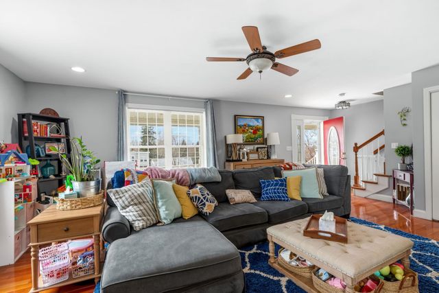 160 S Elm Street, Manchester, NH 03103