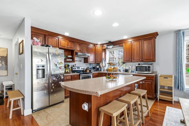 160 S Elm Street, Manchester, NH 03103