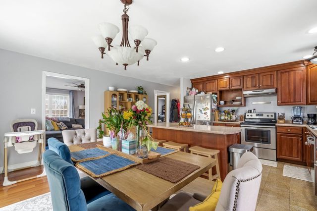 160 S Elm Street, Manchester, NH 03103