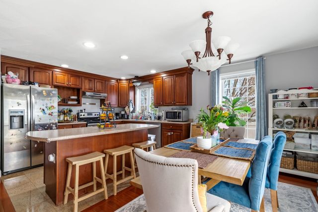 160 S Elm Street, Manchester, NH 03103