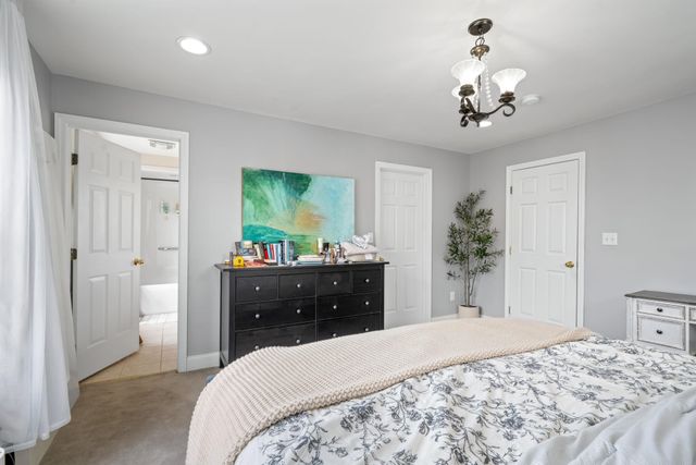 160 S Elm Street, Manchester, NH 03103