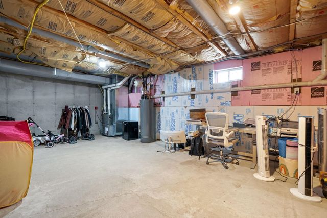 160 S Elm Street, Manchester, NH 03103