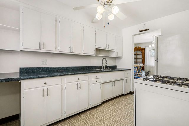 611 E Roosevelt Avenue E, Battle Creek, MI 49017