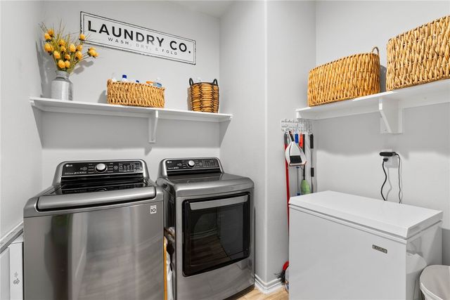 150 Norwood Oaks Dr, Rockport, TX 78382