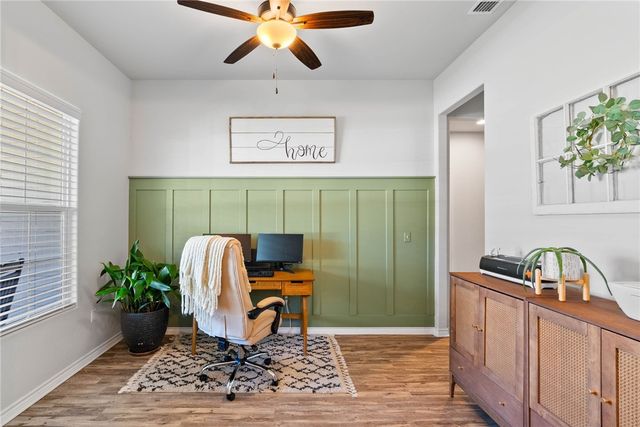 150 Norwood Oaks Dr, Rockport, TX 78382