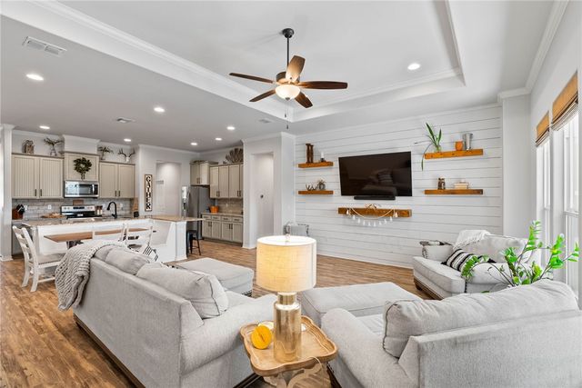 150 Norwood Oaks Dr, Rockport, TX 78382