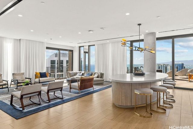 987 Queen Street 3602, Honolulu, HI 96814