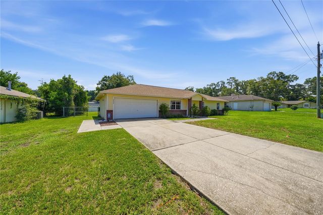 3835 NE 13TH AVENUE, Ocala, FL 34479